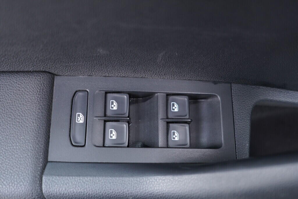 OV190V09496_20.webp_OCTAVIA Bussines 1.4 TSI 110 kW automat