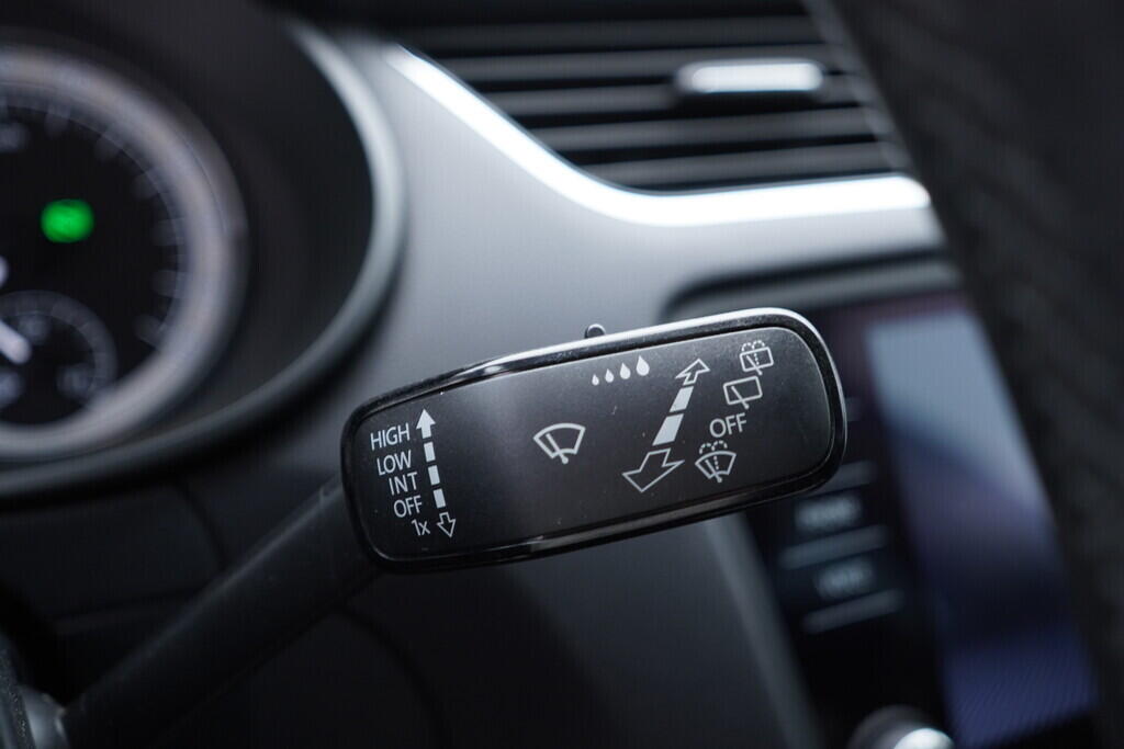 OV190V09496_26.webp_OCTAVIA Bussines 1.4 TSI 110 kW automat