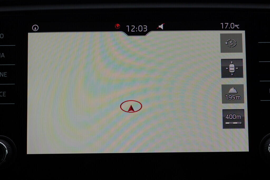 OV190V09496_34.webp_OCTAVIA Bussines 1.4 TSI 110 kW automat