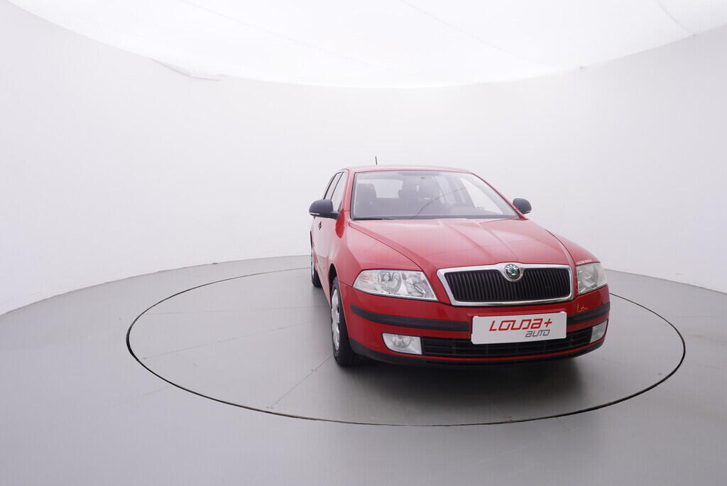 OV190V09498_17.webp_OCTAVIA Ambiente 1.6 MPI 75 kW manuál