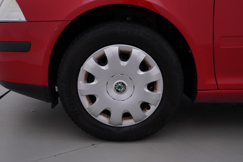 OV190V09498_34.webp_OCTAVIA Ambiente 1.6 MPI 75 kW manuál