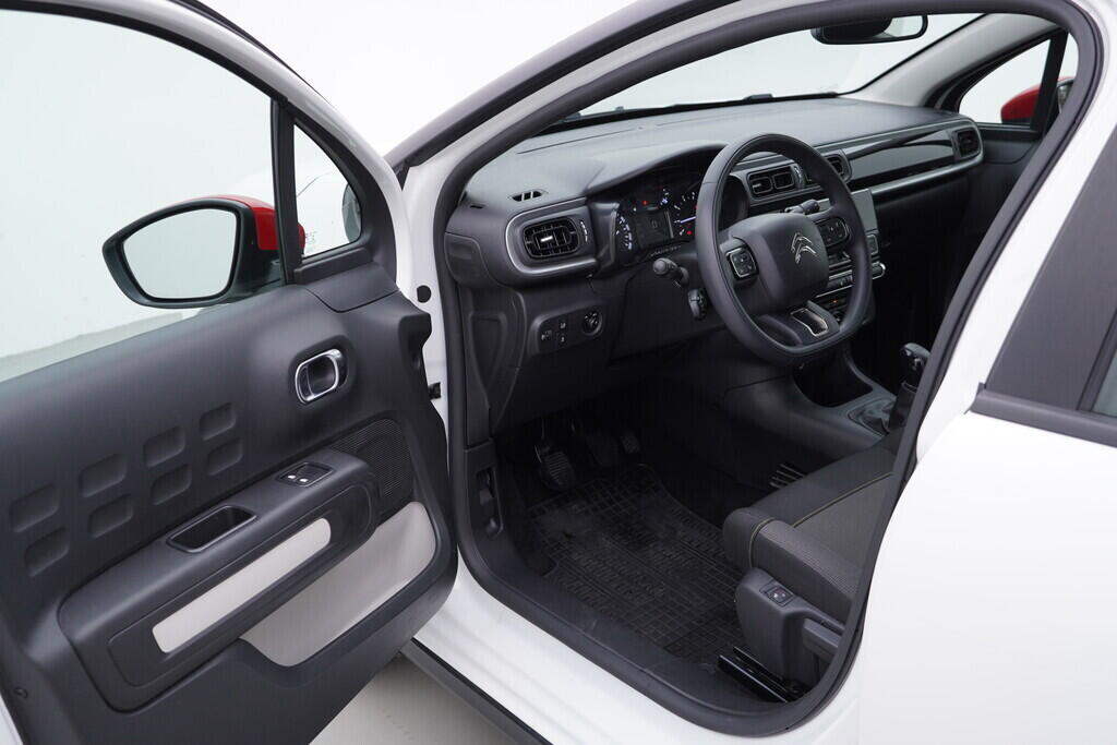 OV190V09499_18.webp_C3  1.2 PureTech  61 kW manuál