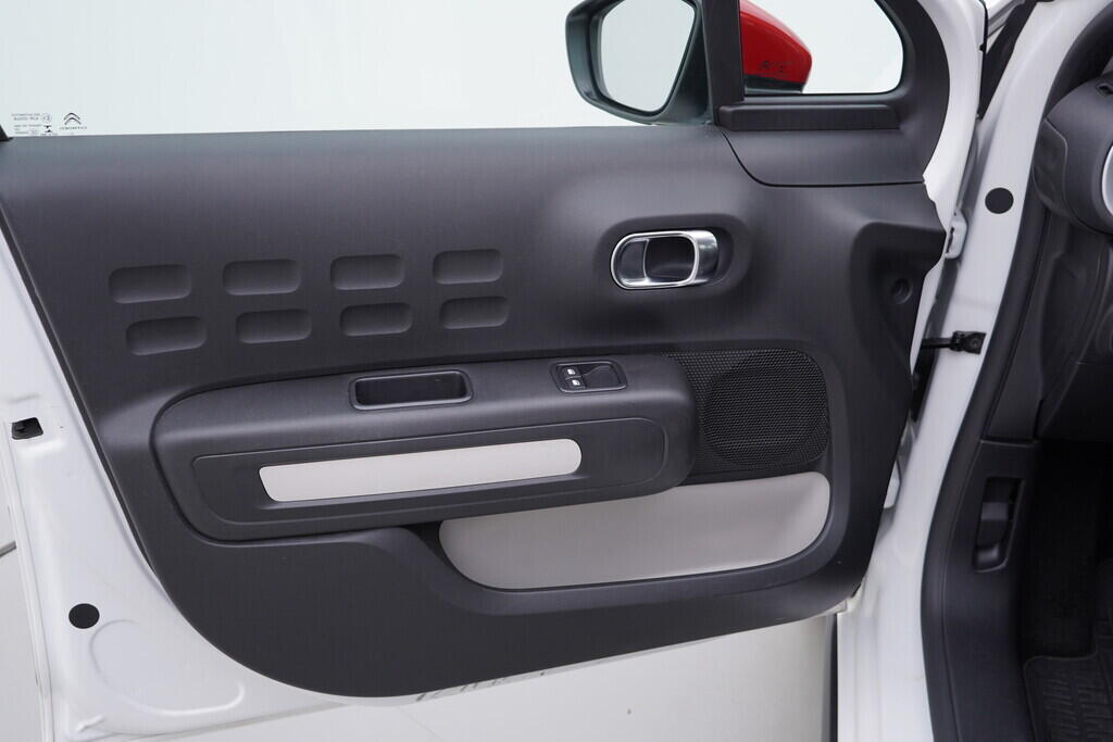 OV190V09499_19.webp_C3  1.2 PureTech  61 kW manuál