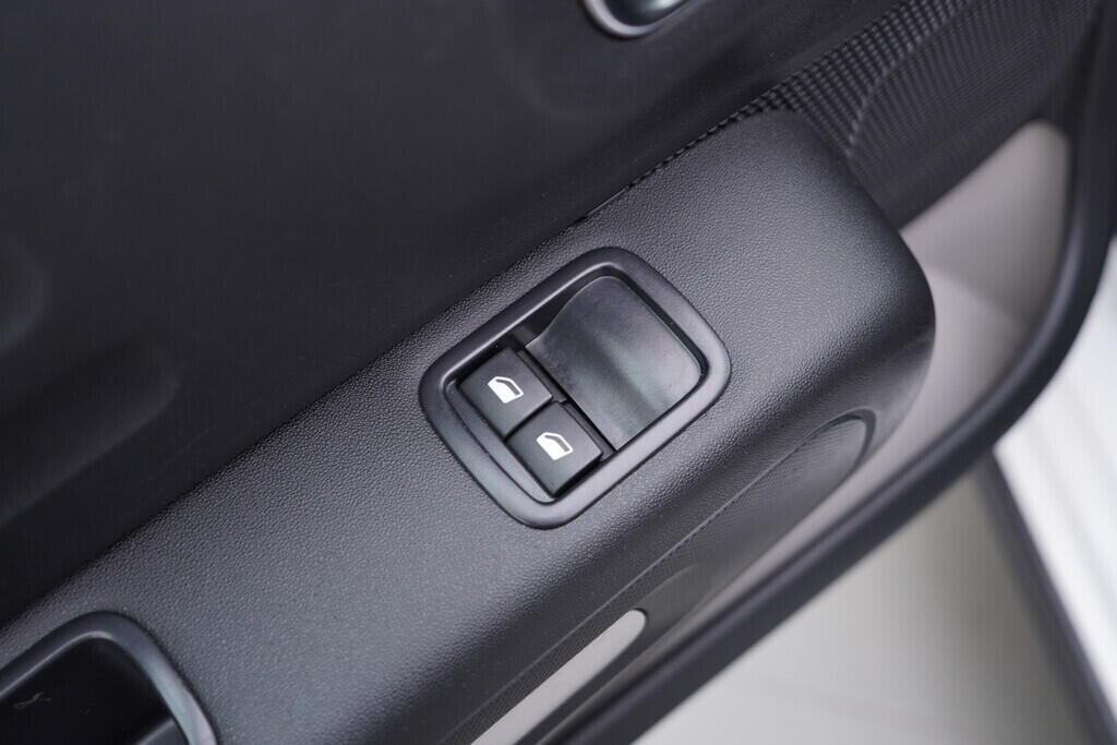 OV190V09499_20.webp_C3  1.2 PureTech  61 kW manuál