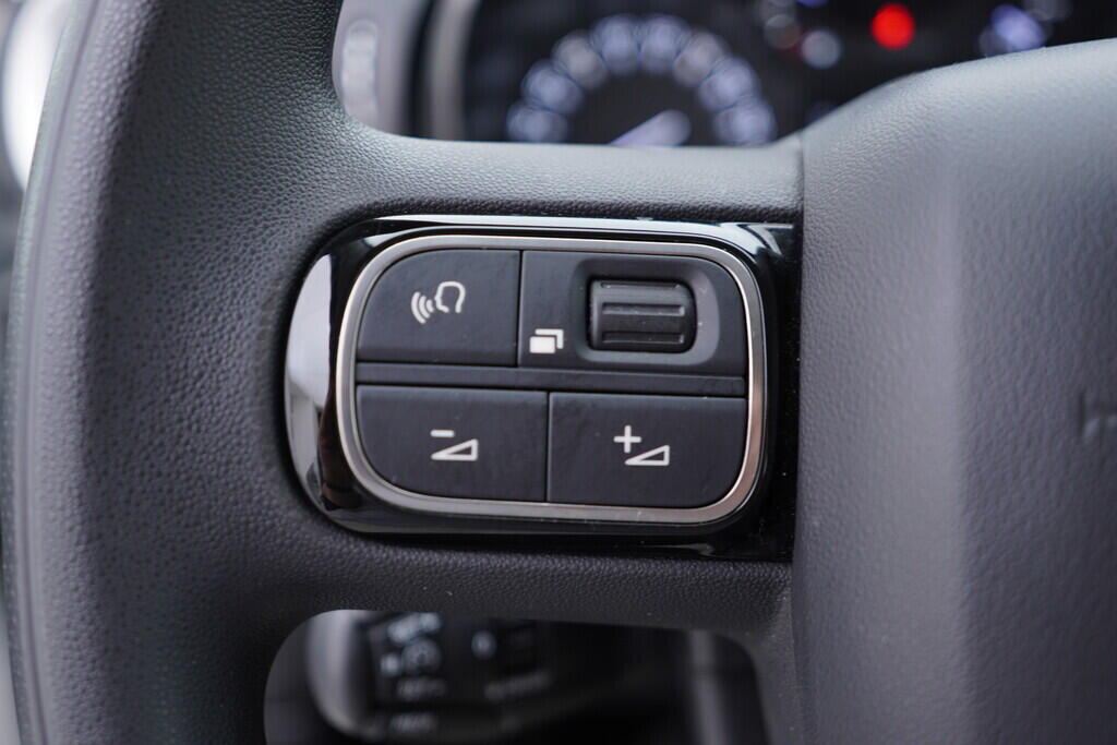 OV190V09499_27.webp_C3  1.2 PureTech  61 kW manuál