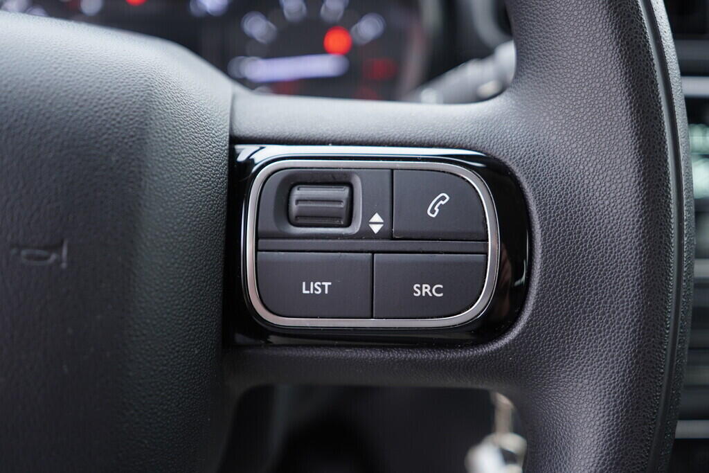 OV190V09499_28.webp_C3  1.2 PureTech  61 kW manuál