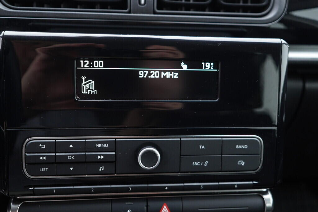 OV190V09499_32.webp_C3  1.2 PureTech  61 kW manuál