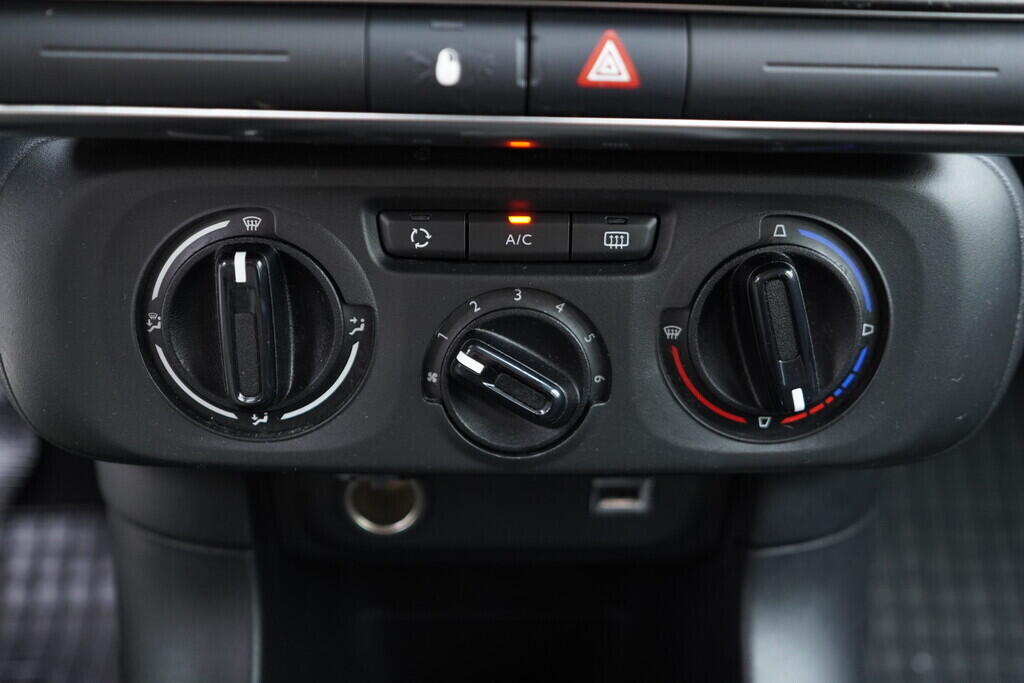 OV190V09499_34.webp_C3  1.2 PureTech  61 kW manuál