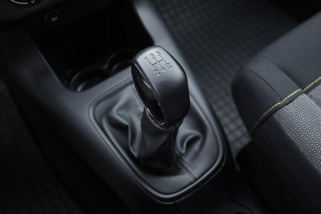 OV190V09499_36.webp_C3  1.2 PureTech  61 kW manuál