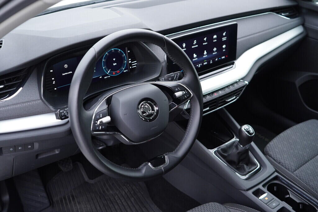 OV190V09502_21.webp_OCTAVIA Style 1.5 TSI 110 kW manuál, DPH