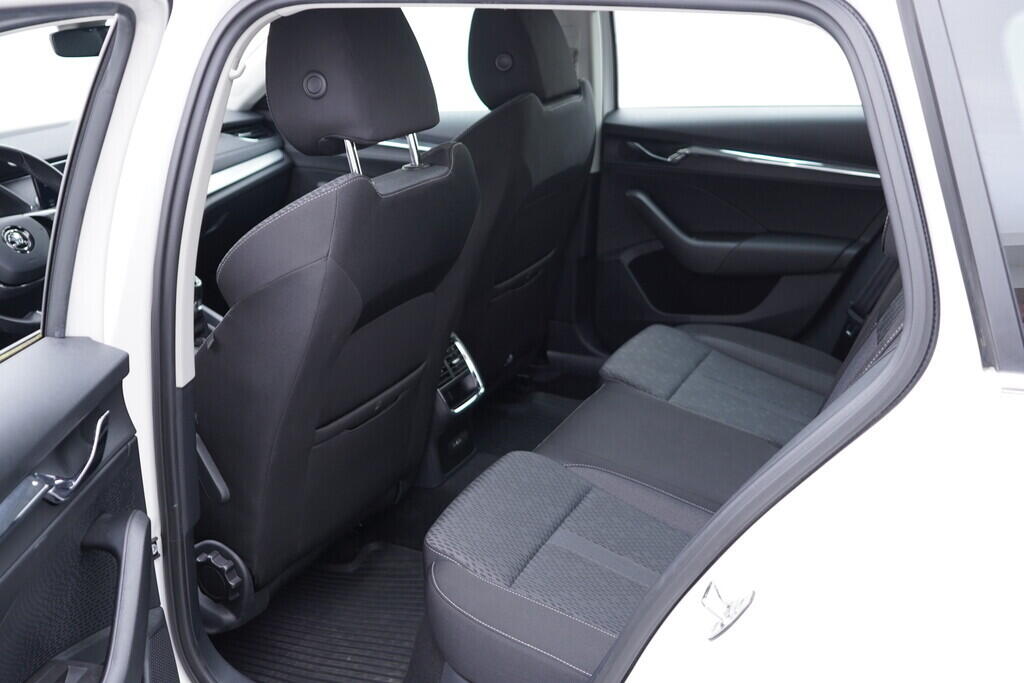 OV190V09502_39.webp_OCTAVIA Style 1.5 TSI 110 kW manuál, DPH