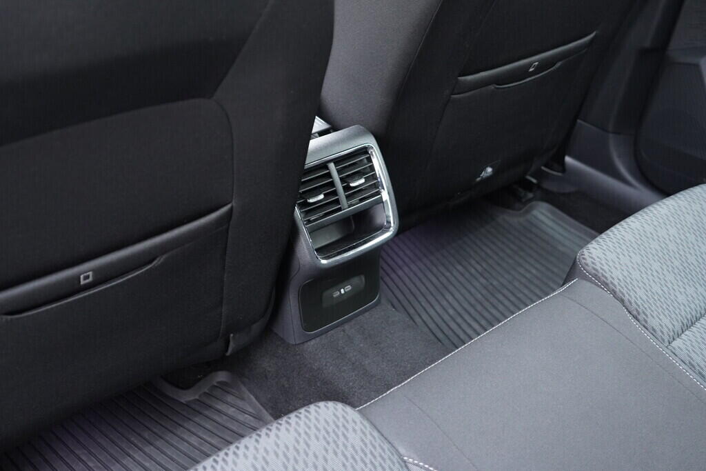 OV190V09502_40.webp_OCTAVIA Style 1.5 TSI 110 kW manuál, DPH