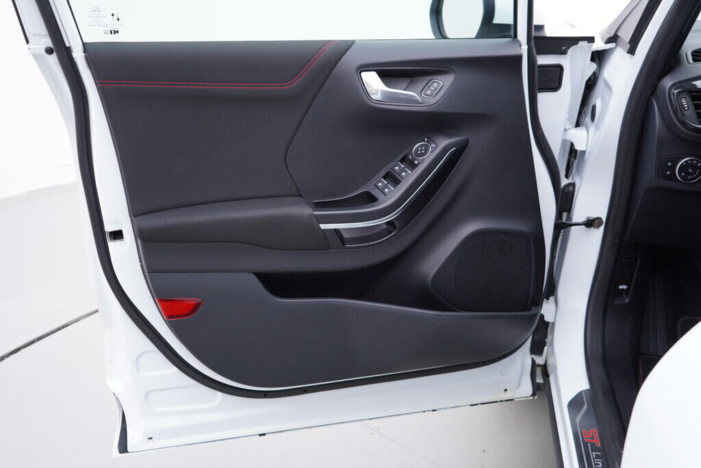 OV190V09505_19.webp_PUMA ST-Line 1.0  92 kW manuál