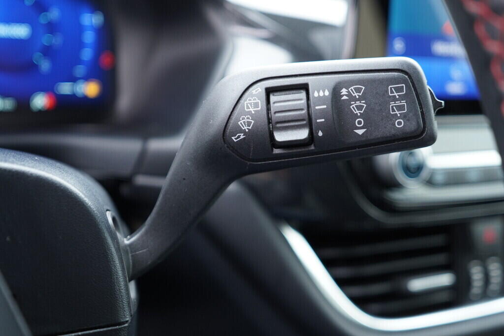 OV190V09505_25.webp_PUMA ST-Line 1.0  92 kW manuál