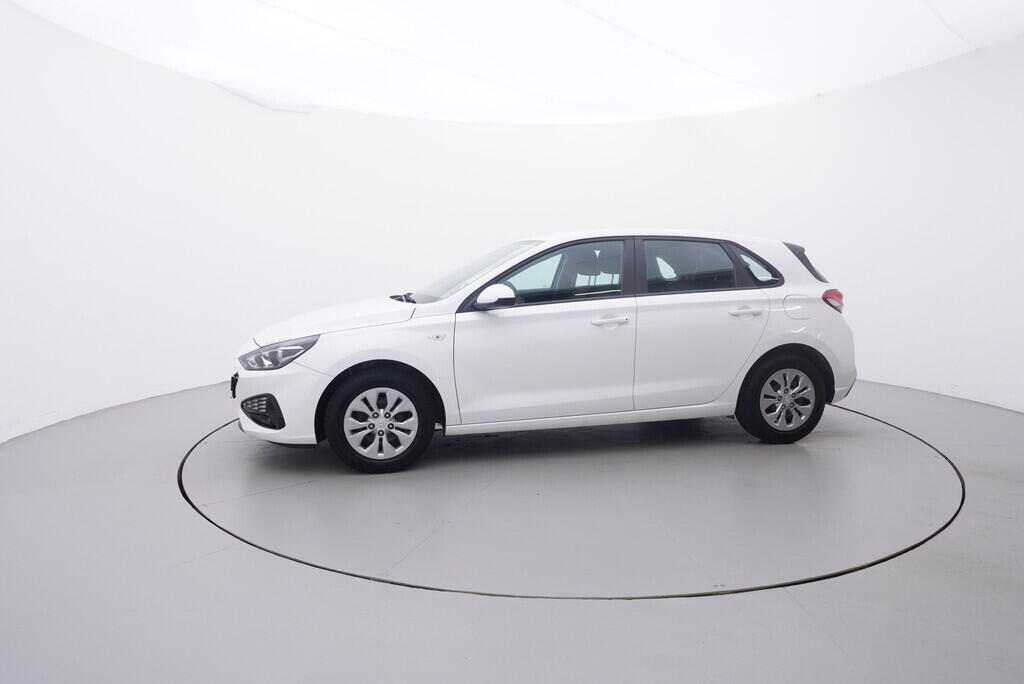 OV190V09506_11.webp_I30 Start Plus 1.5  81 kW manuál