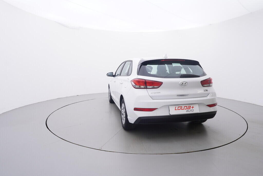 OV190V09506_13.webp_I30 Start Plus 1.5  81 kW manuál