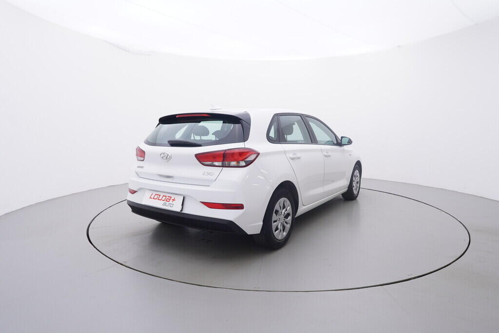 OV190V09506_14.webp_I30 Start Plus 1.5  81 kW manuál