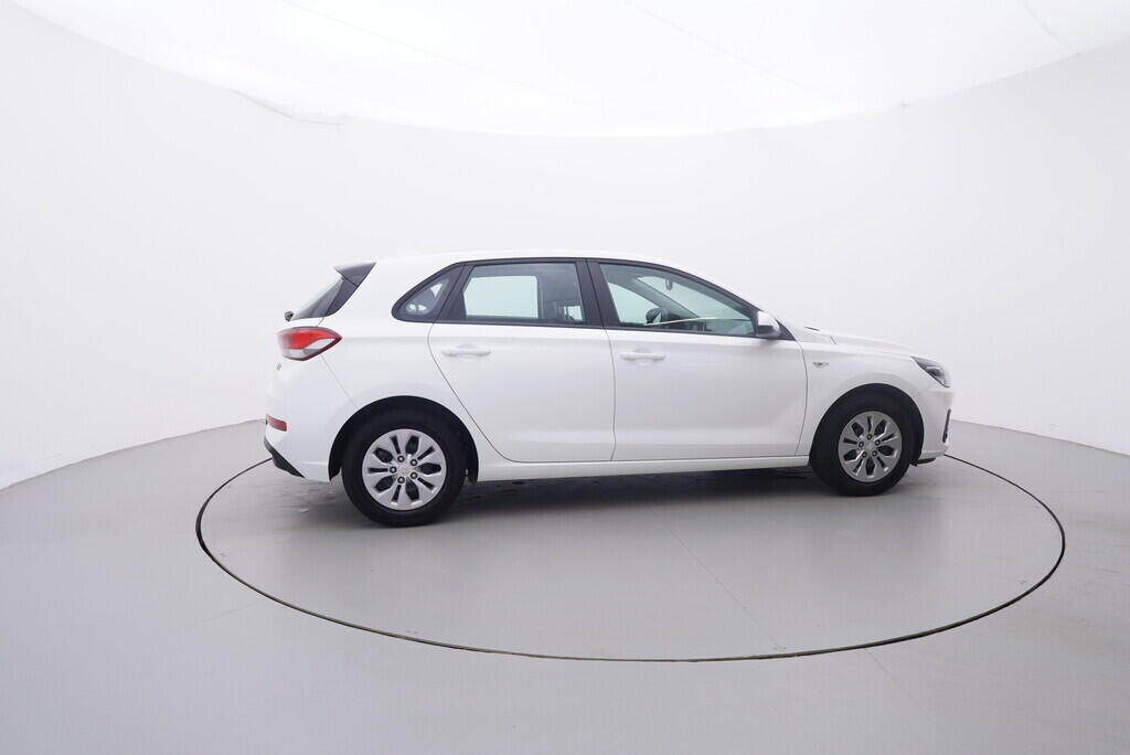 OV190V09506_15.webp_I30 Start Plus 1.5  81 kW manuál