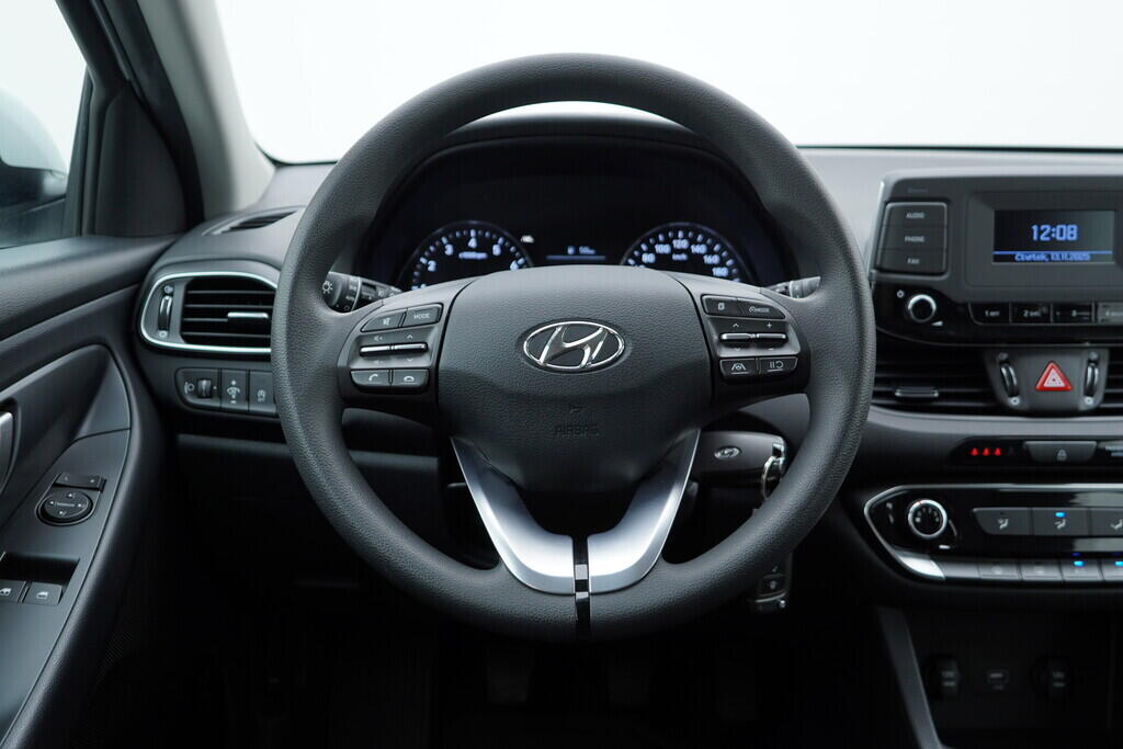 OV190V09506_26.webp_I30 Start Plus 1.5  81 kW manuál