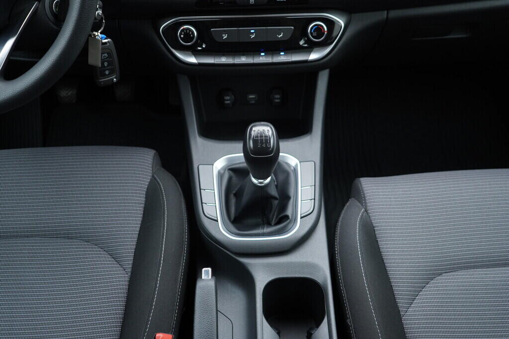 OV190V09506_30.webp_I30 Start Plus 1.5  81 kW manuál