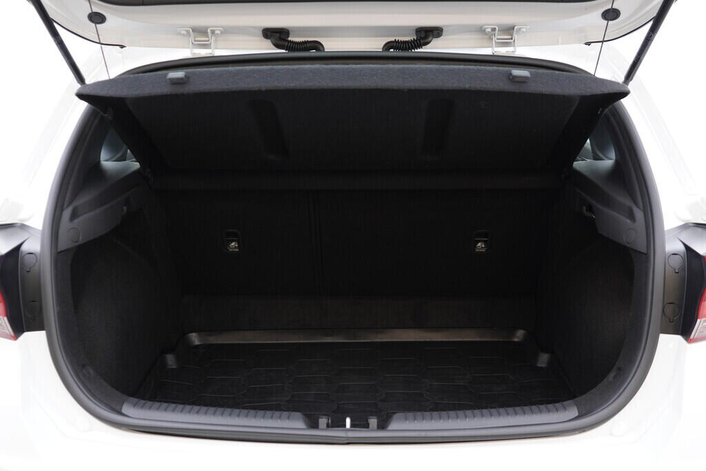 OV190V09506_33.webp_I30 Start Plus 1.5  81 kW manuál