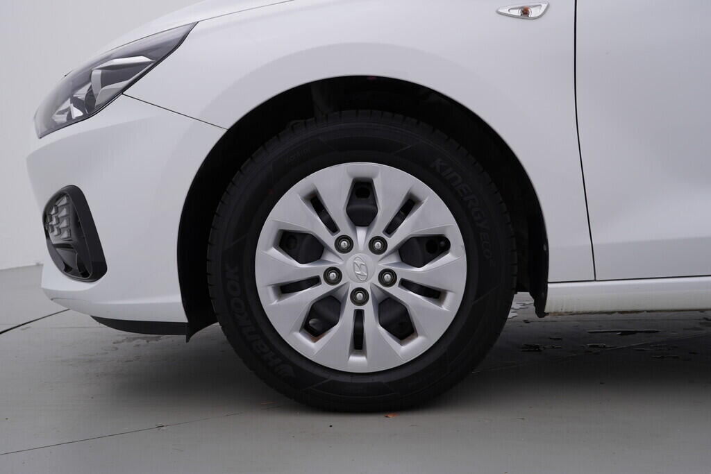 OV190V09506_35.webp_I30 Start Plus 1.5  81 kW manuál