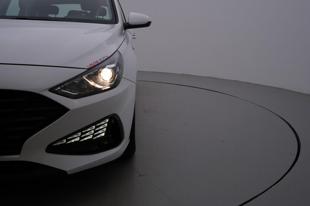 OV190V09506_36.webp_I30 Start Plus 1.5  81 kW manuál