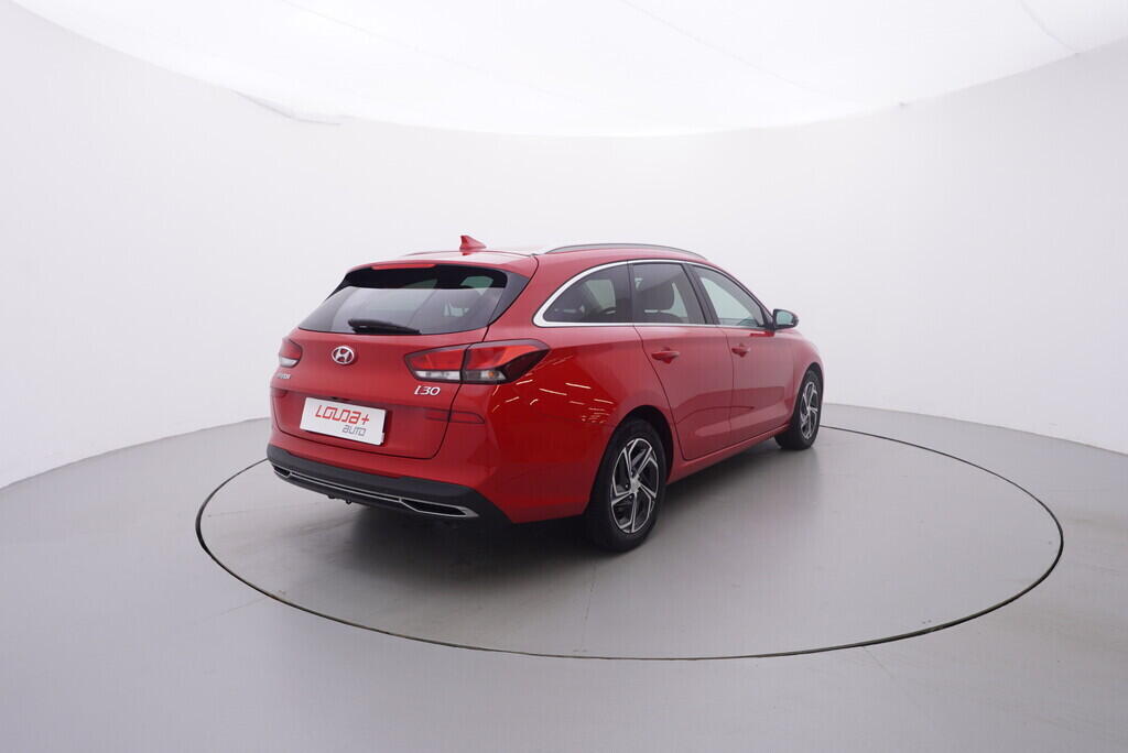 OV190V09507_14.webp_I30 Family Smart 1.0  88 kW manuál