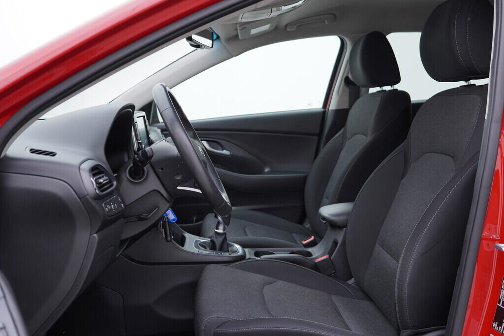 OV190V09507_22.webp_I30 Family Smart 1.0  88 kW manuál