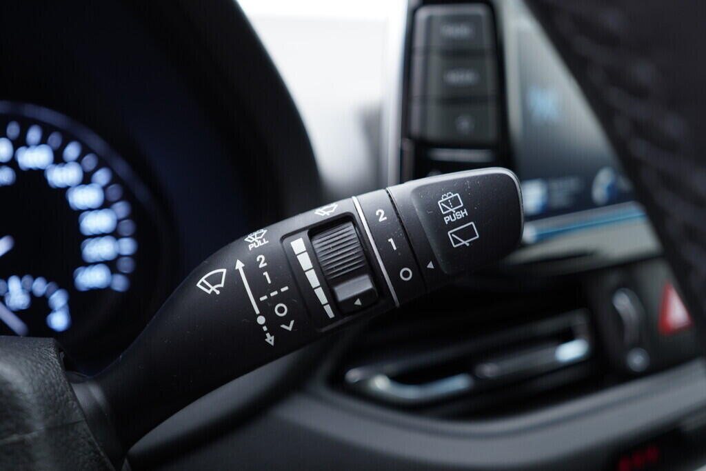 OV190V09507_24.webp_I30 Family Smart 1.0  88 kW manuál