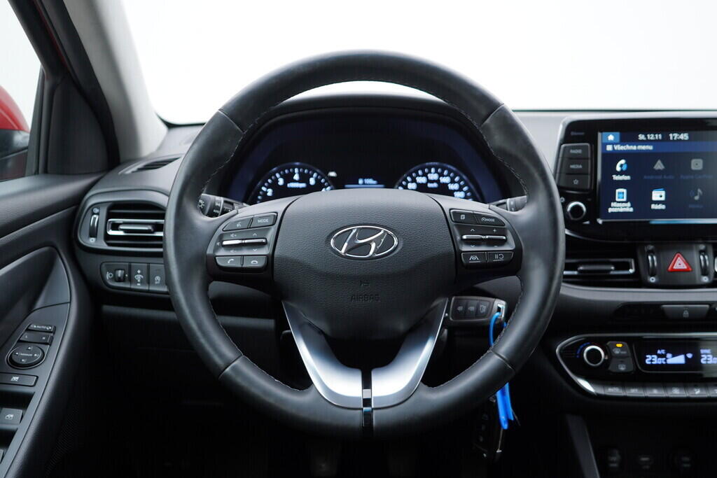 OV190V09507_26.webp_I30 Family Smart 1.0  88 kW manuál