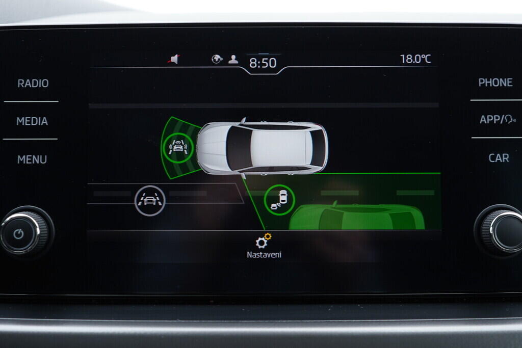 OV190V09510_27.webp_SCALA Style 1.6 TDI 85 kW manuál