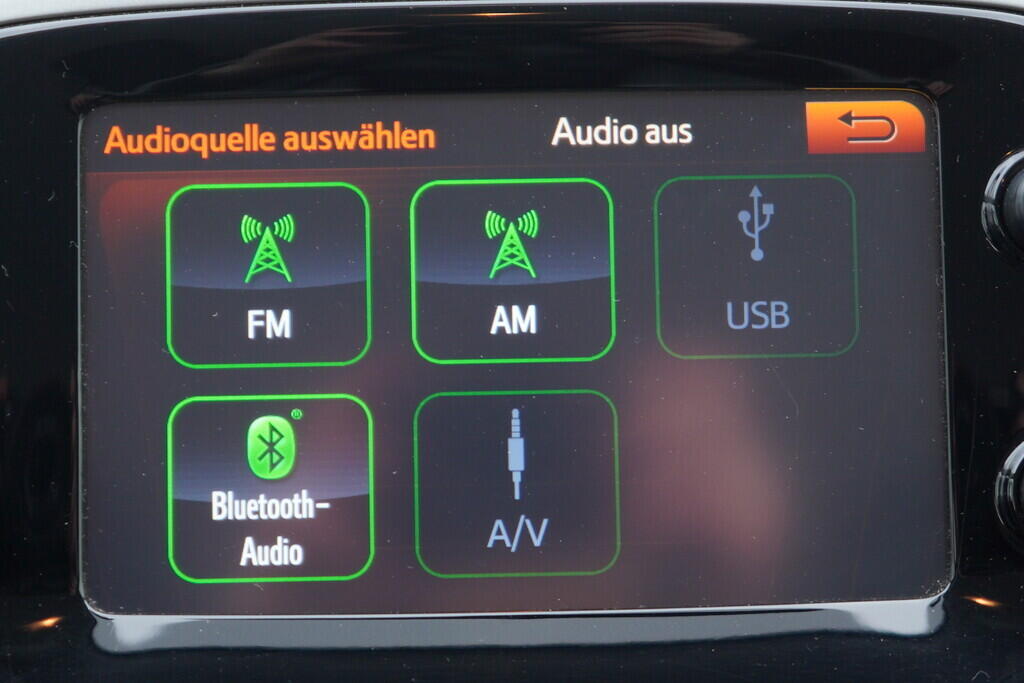 OV190V09513_29.webp_AYGO X-Play Team D 1.0  51 kW manuál