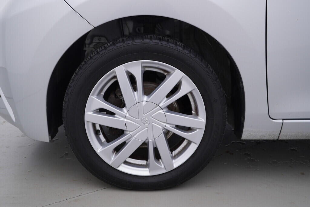 OV190V09513_35.webp_AYGO X-Play Team D 1.0  51 kW manuál