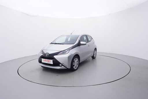 AYGO X-Play Team D 1.0  51 kW manuál