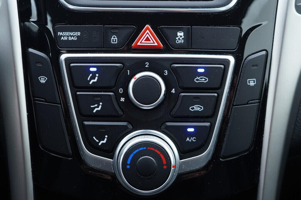 OV190V09514_28.webp_I30  1.6 CRDi 81 kW manuál