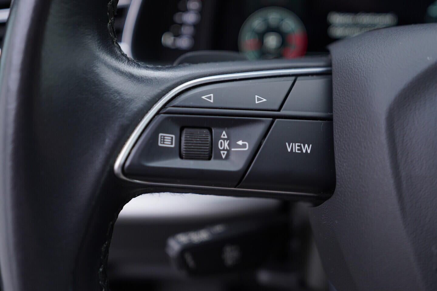OV190V09519_28.webp_Q7  3.0 TDI 210 kW automat, DPH