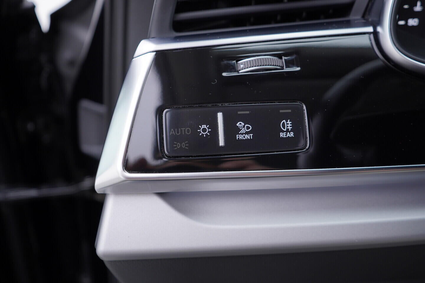 OV190V09519_30.webp_Q7  3.0 TDI 210 kW automat, DPH