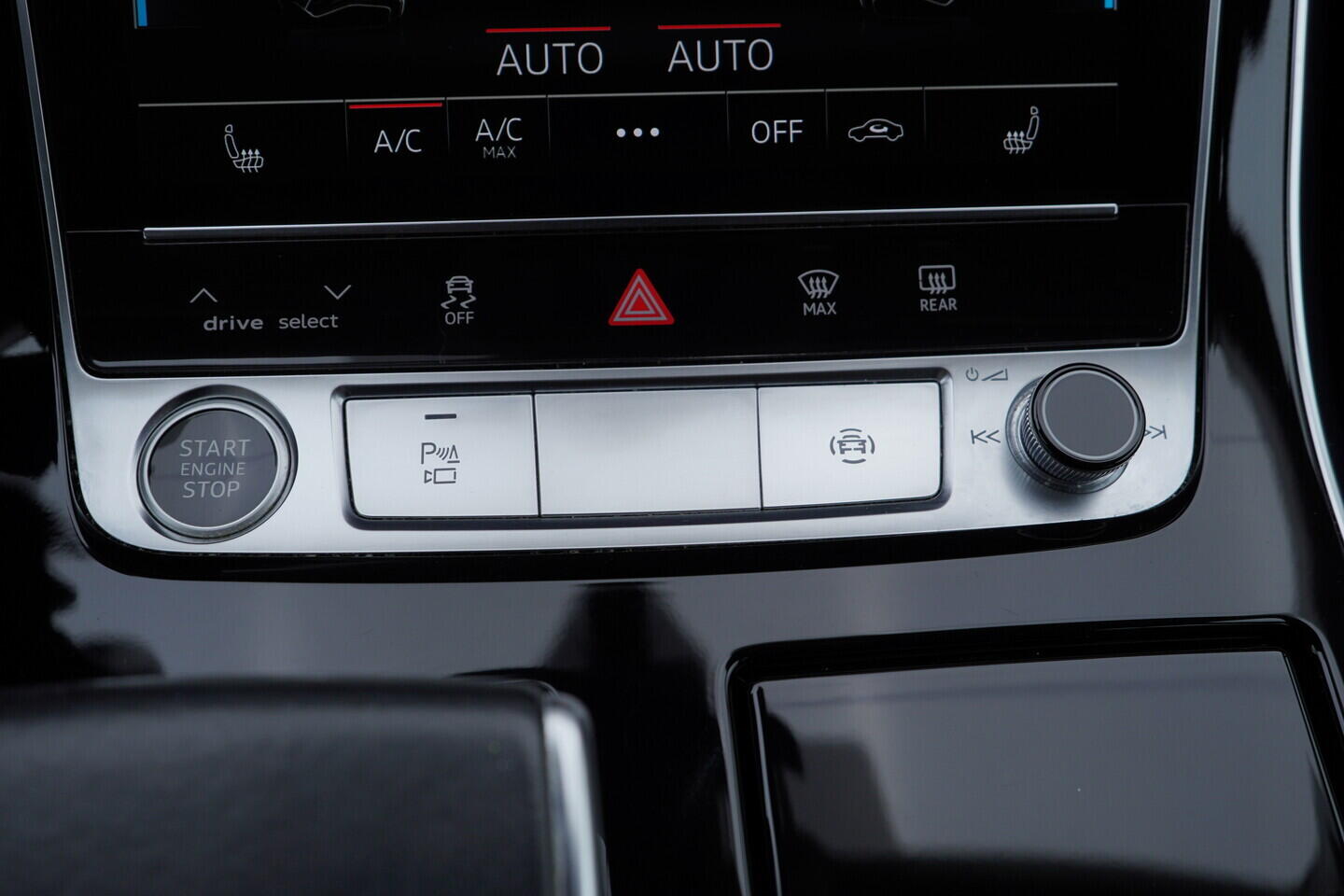 OV190V09519_43.webp_Q7  3.0 TDI 210 kW automat, DPH
