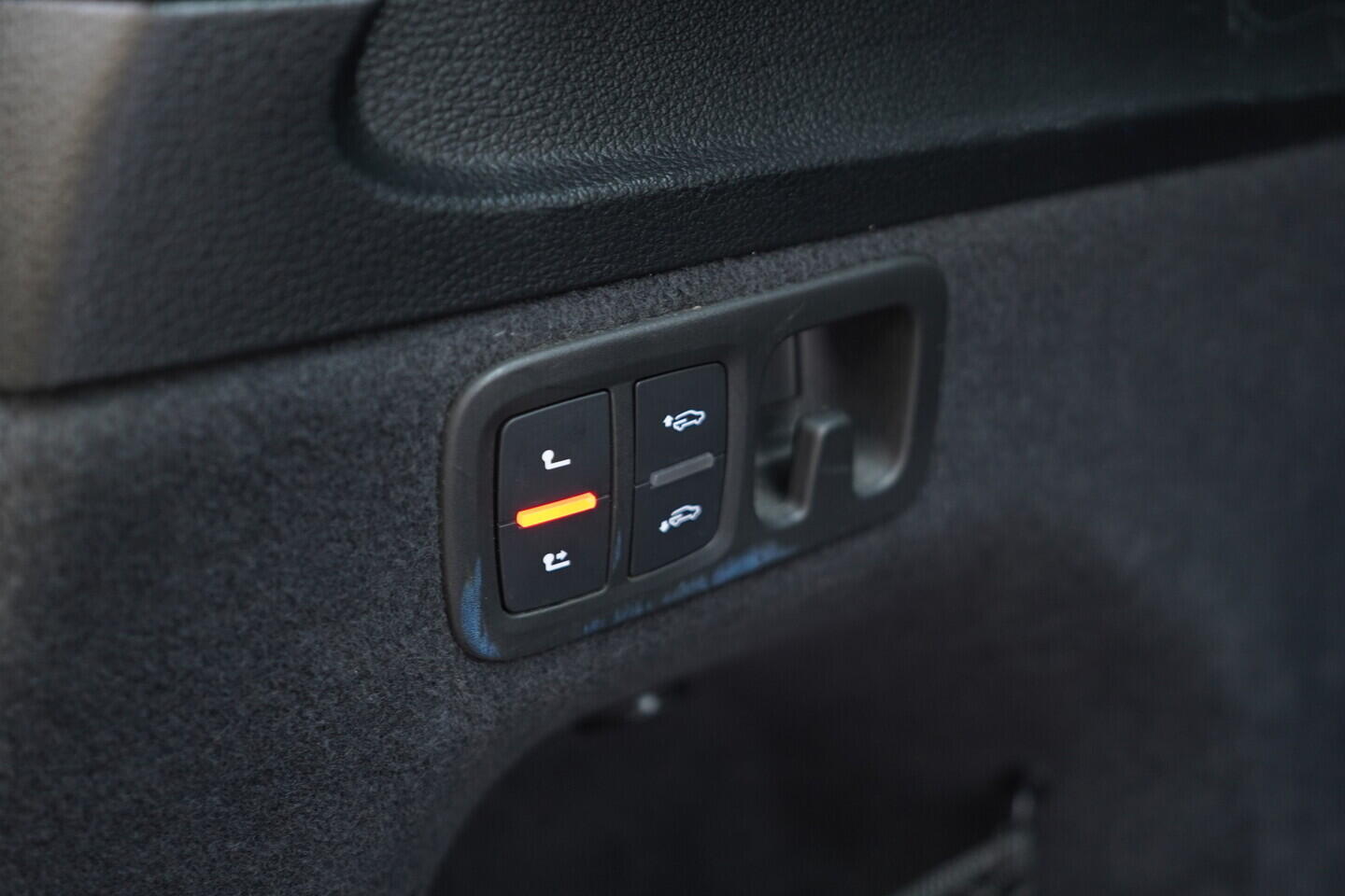 OV190V09519_50.webp_Q7  3.0 TDI 210 kW automat, DPH