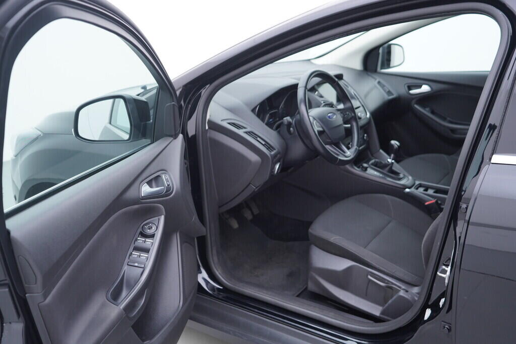 OV190V09520_18.webp_FOCUS Cool&Connect 1.0  92 kW manuál