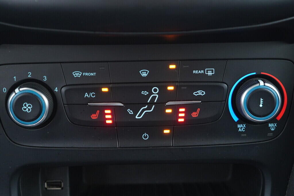 OV190V09520_30.webp_FOCUS Cool&Connect 1.0  92 kW manuál