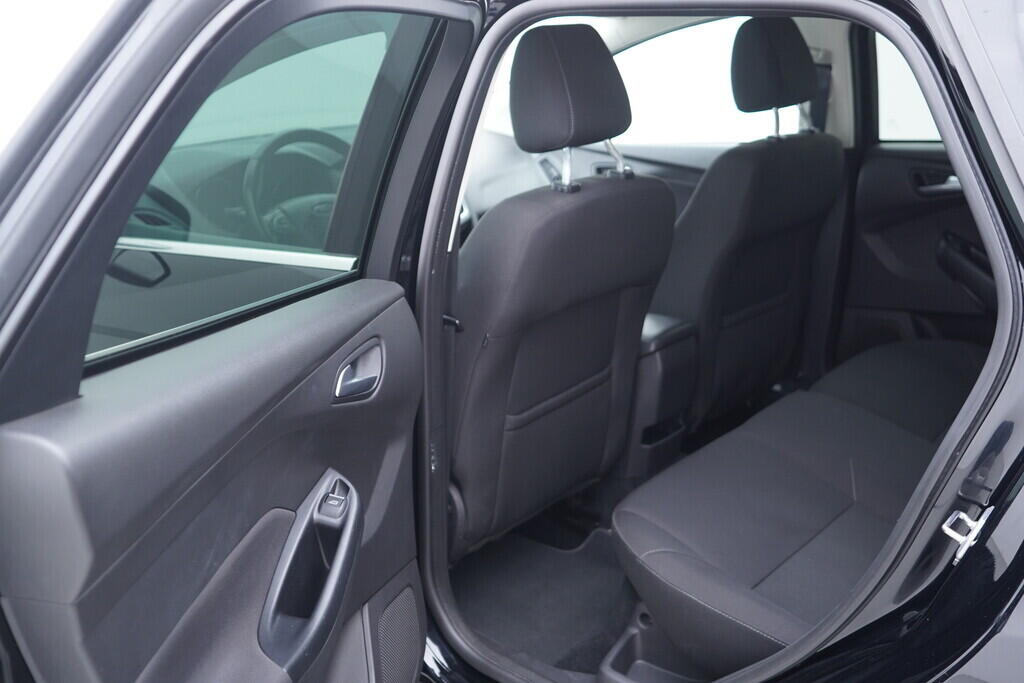 OV190V09520_32.webp_FOCUS Cool&Connect 1.0  92 kW manuál