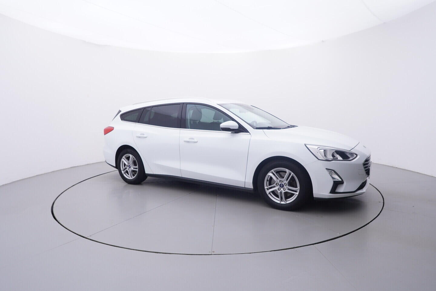 OV190V09521_16.webp_FOCUS Cool&Connect 1.5  88 kW manuál