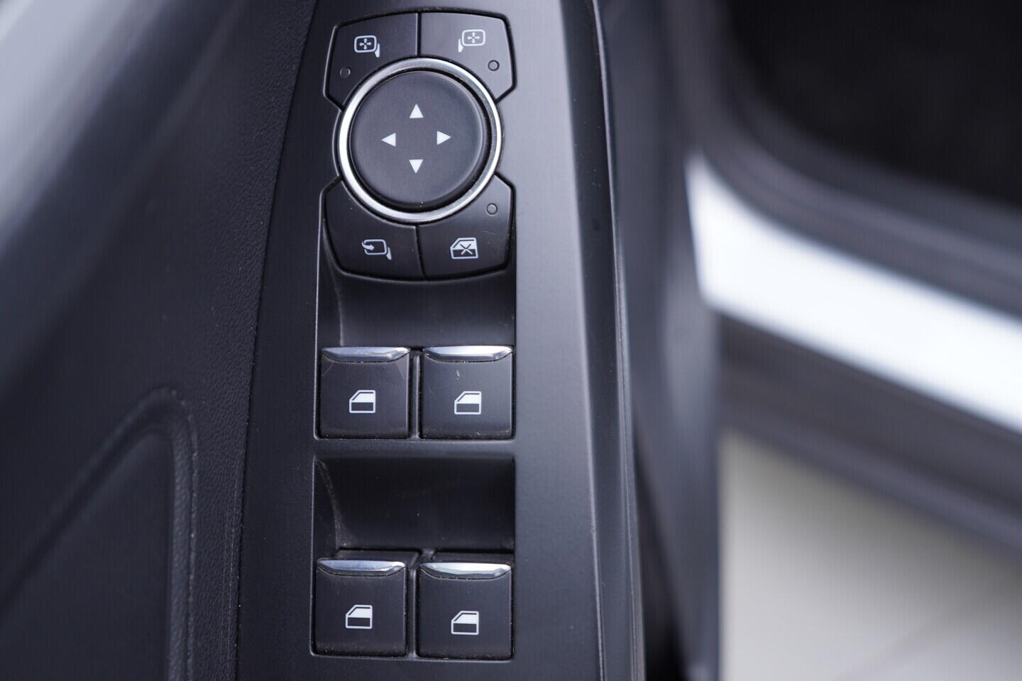 OV190V09521_20.webp_FOCUS Cool&Connect 1.5  88 kW manuál