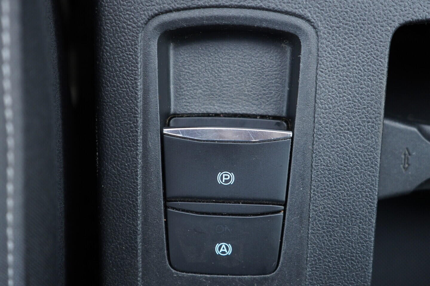 OV190V09521_32.webp_FOCUS Cool&Connect 1.5  88 kW manuál