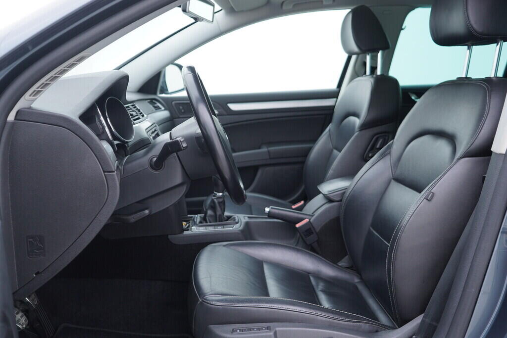 OV190V09523_24.webp_SUPERB Elegance 2.0 TDI 103 kW manuál