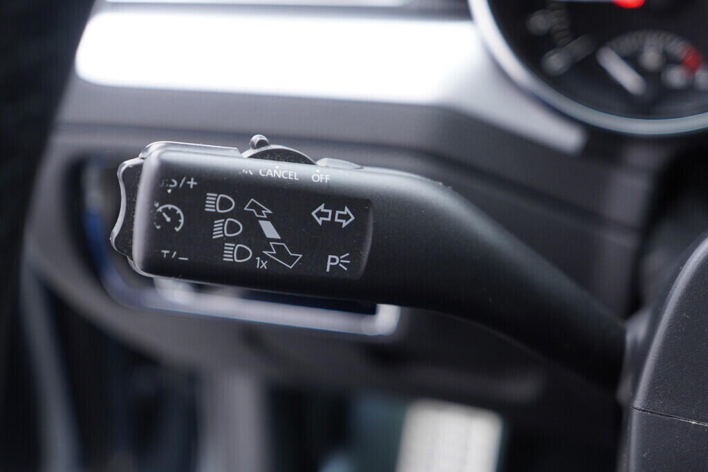 OV190V09523_25.webp_SUPERB Elegance 2.0 TDI 103 kW manuál