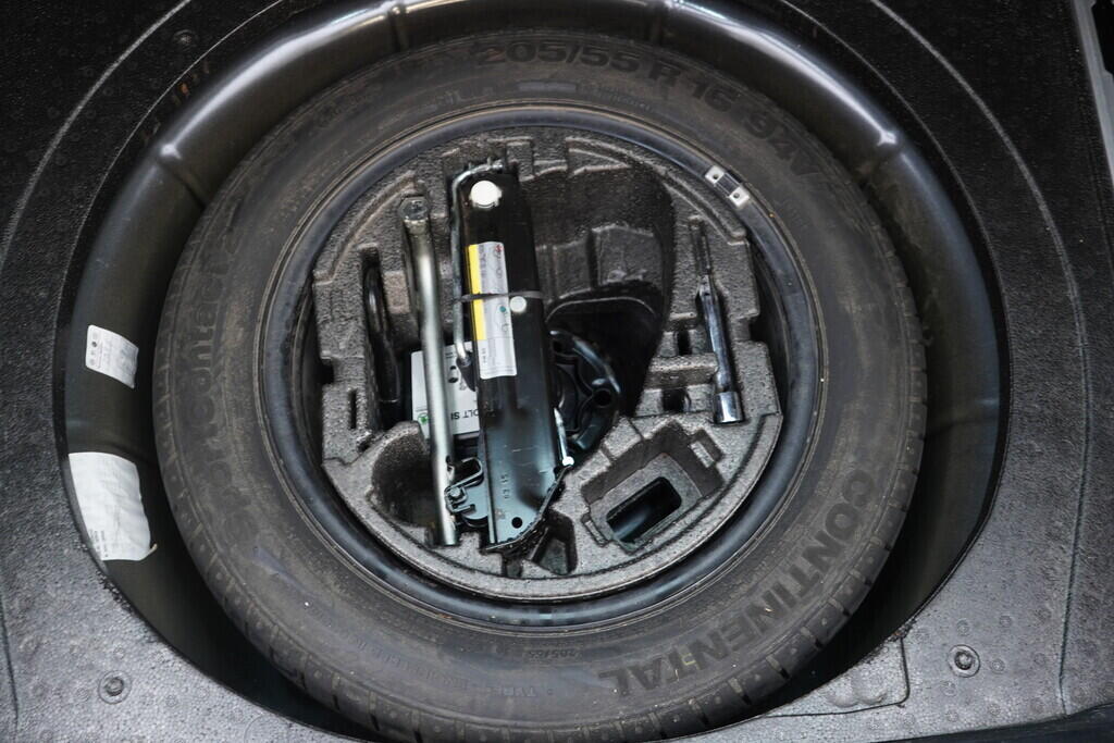 OV190V09523_37.webp_SUPERB Elegance 2.0 TDI 103 kW manuál