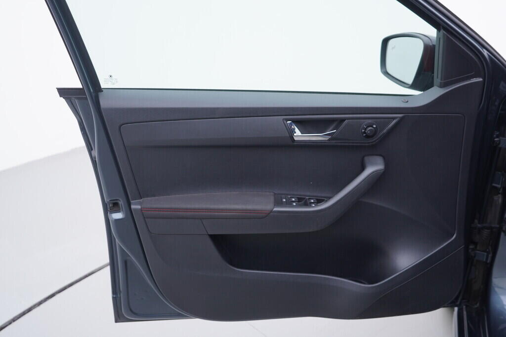 OV190V09525_19.webp_FABIA Monte Carlo 1.0 TSI 70 kW automat